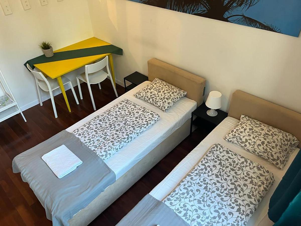Labo Apartment Chmielna Варшава Экстерьер фото